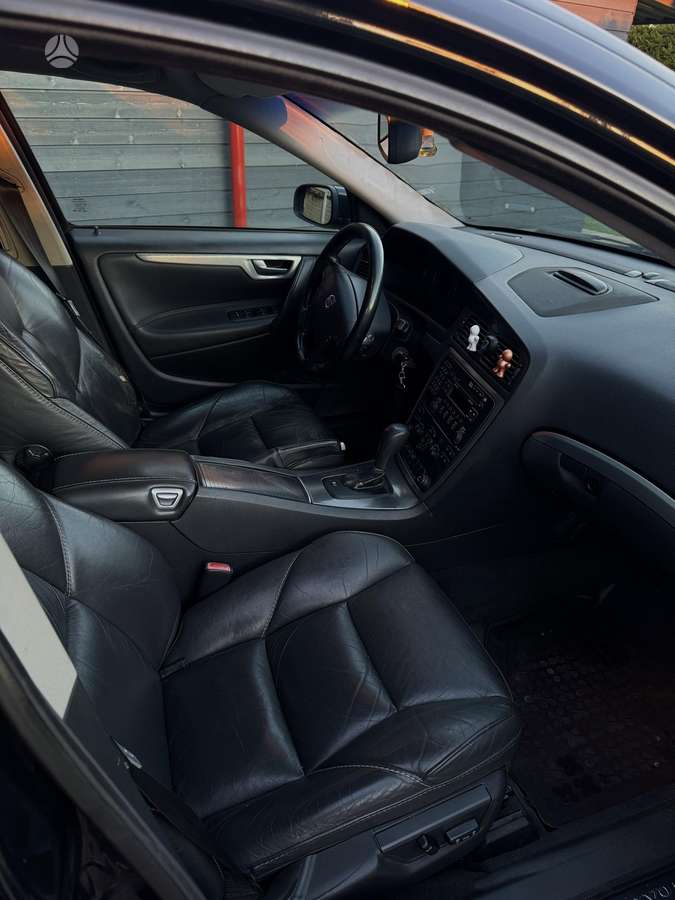 Volvo V70 2005 — photo 6