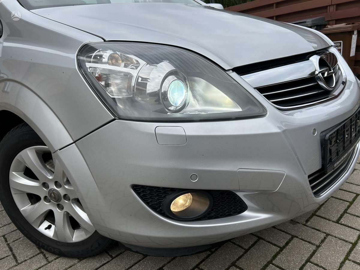 Opel Zafira 2012 — фото 29