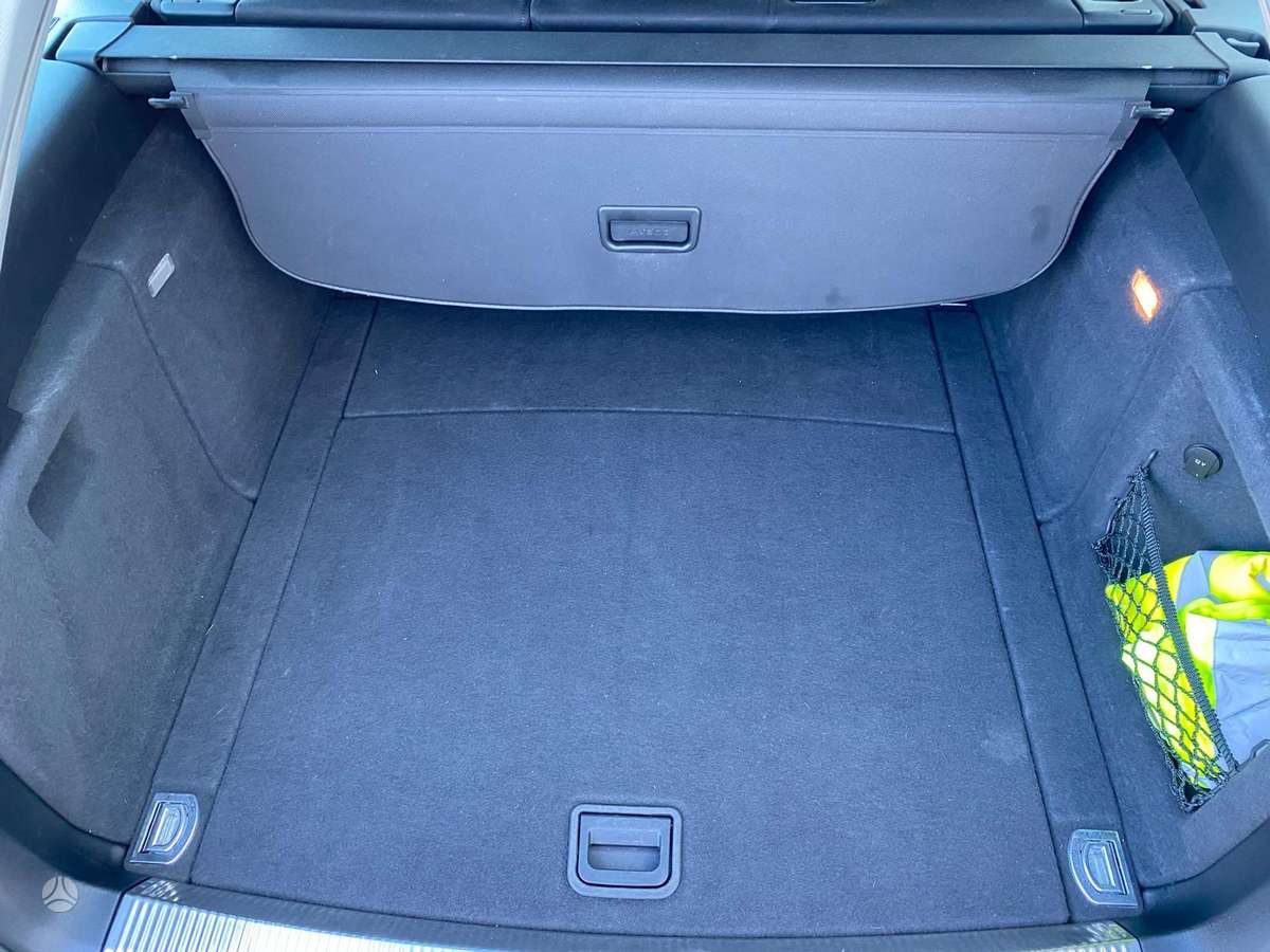 Audi A4 2012 — photo 19