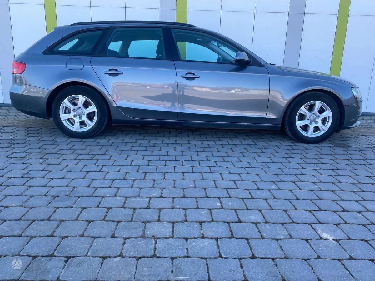 Audi A4 2012 — rear view