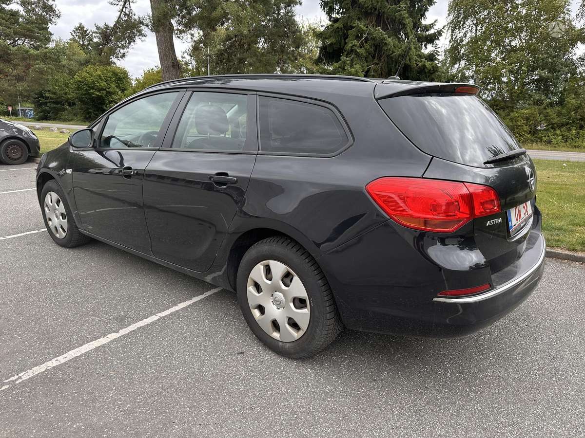Opel Astra 2015 — photo 6