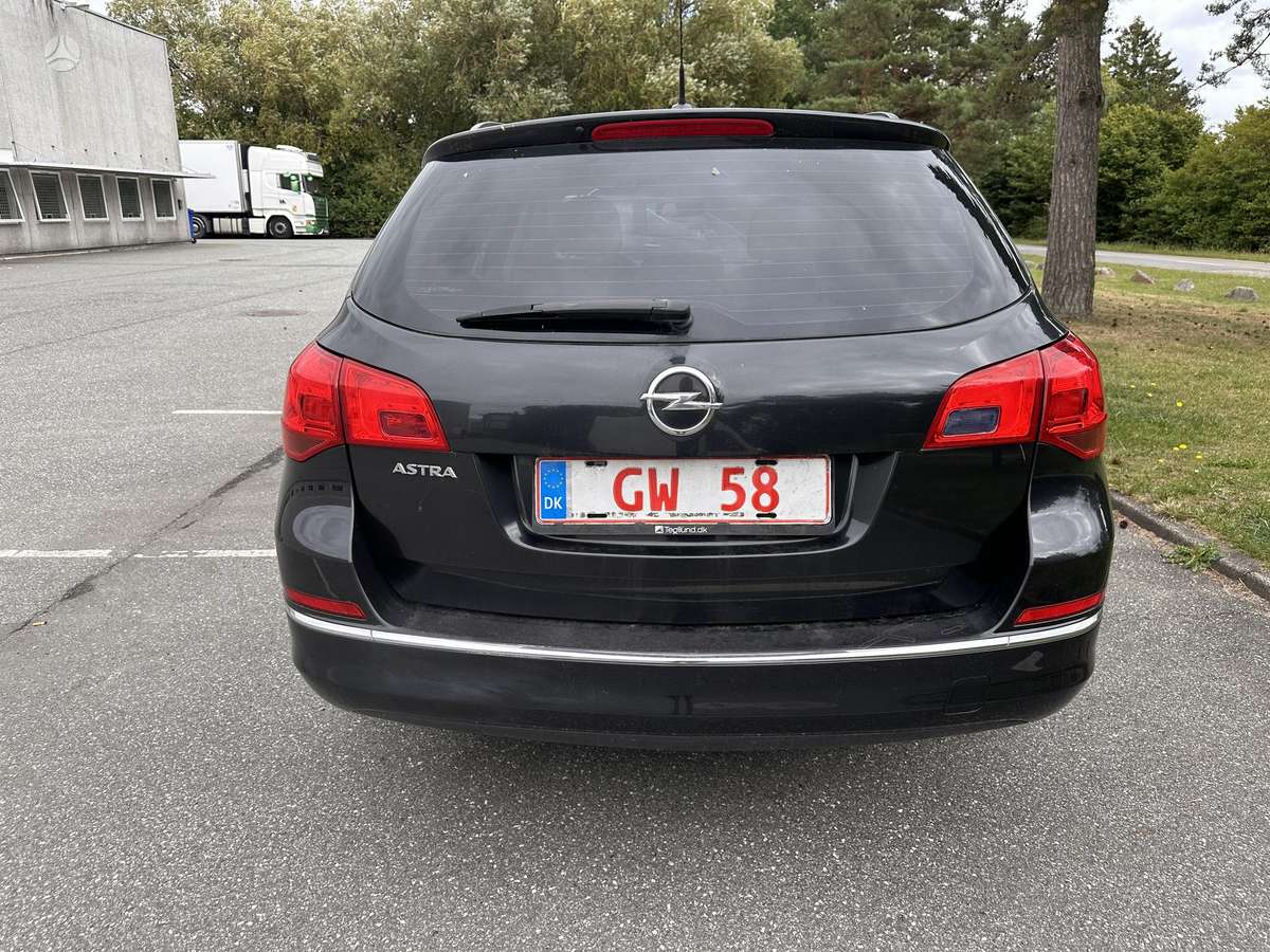 Opel Astra 2015 — photo 7