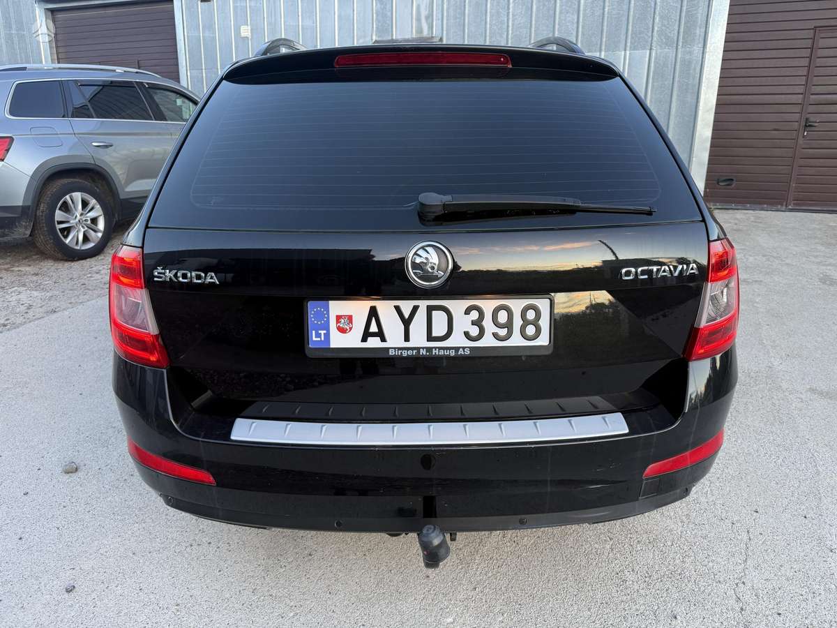 Skoda Octavia 2013 — engine 1598 cm³, 105 HP (77kW)