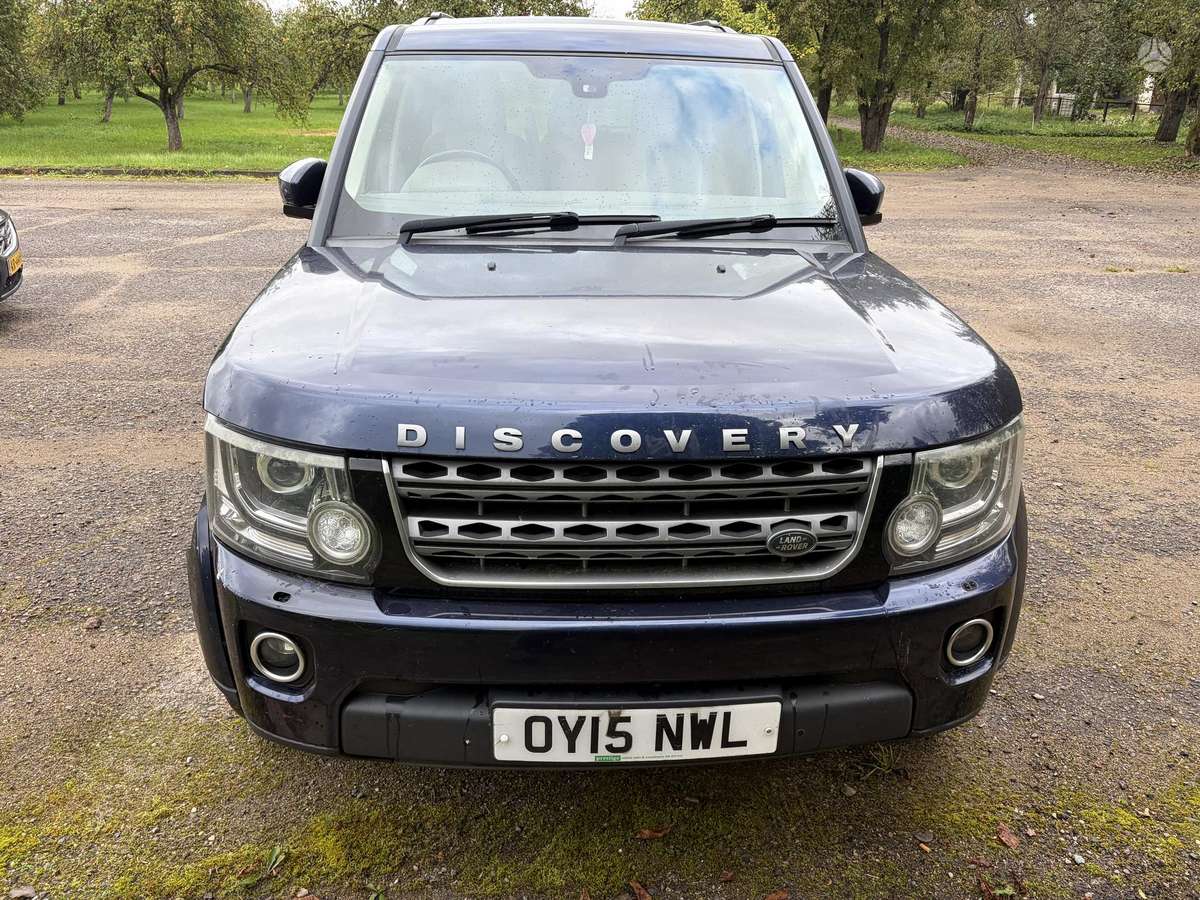 Land Rover 2015 — вигляд ззаду
