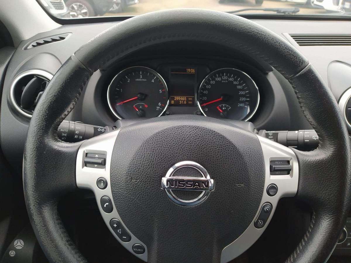 Nissan Qashqai 2010 — photo 24
