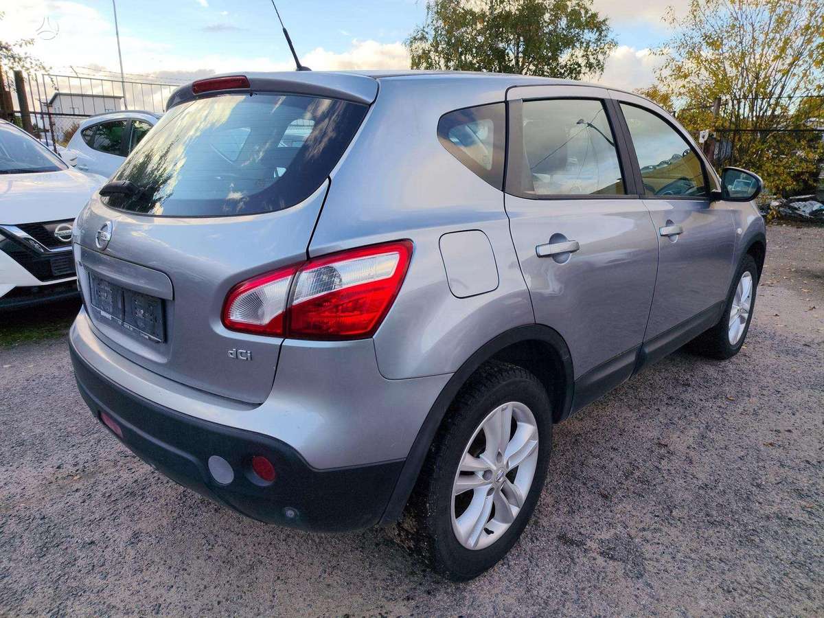 Nissan Qashqai 2010 — photo 9