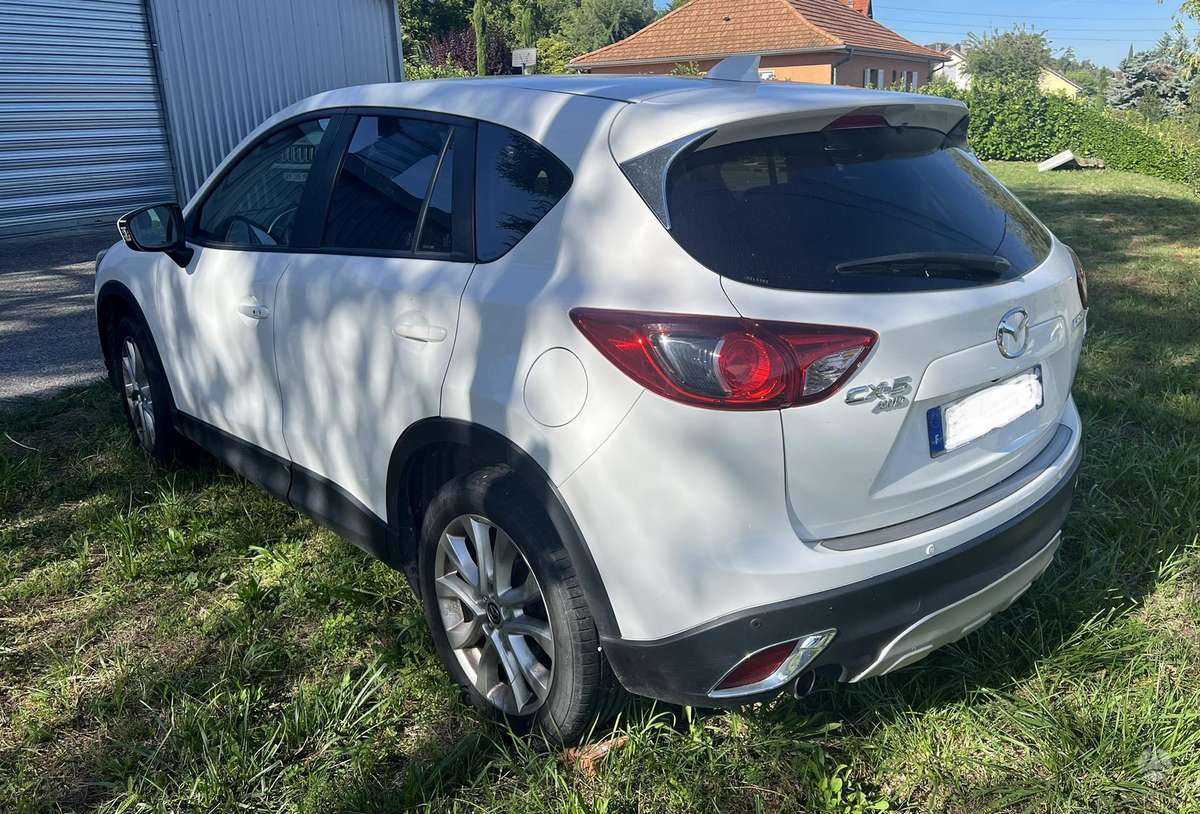 Mazda CX-5 2013 — rear view