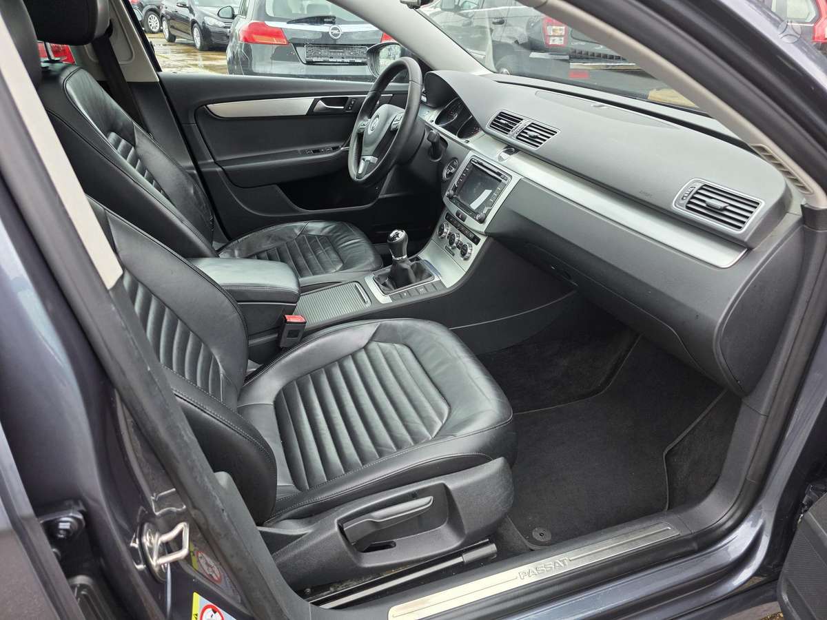 Volkswagen Passat 2013 — photo 20