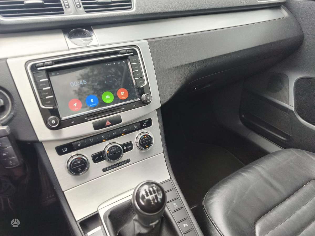 Volkswagen Passat 2013 — photo 23