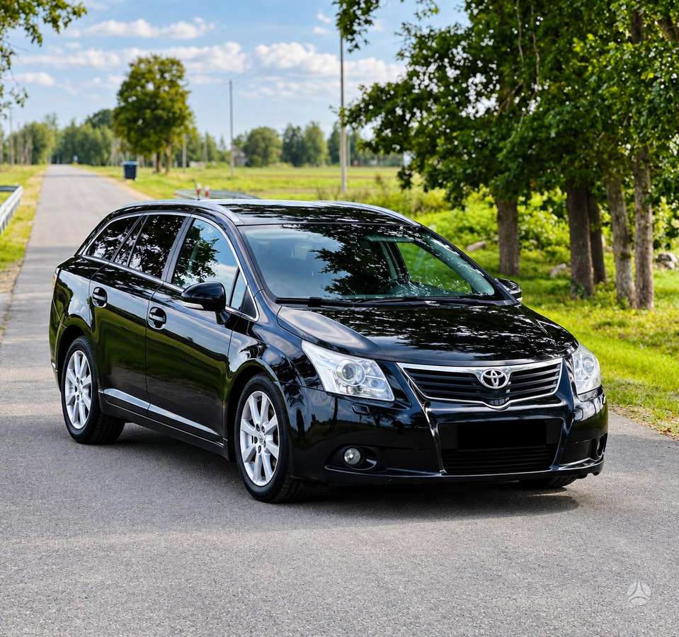 Toyota Avensis 2010 — авто для ЗСУ з Європи