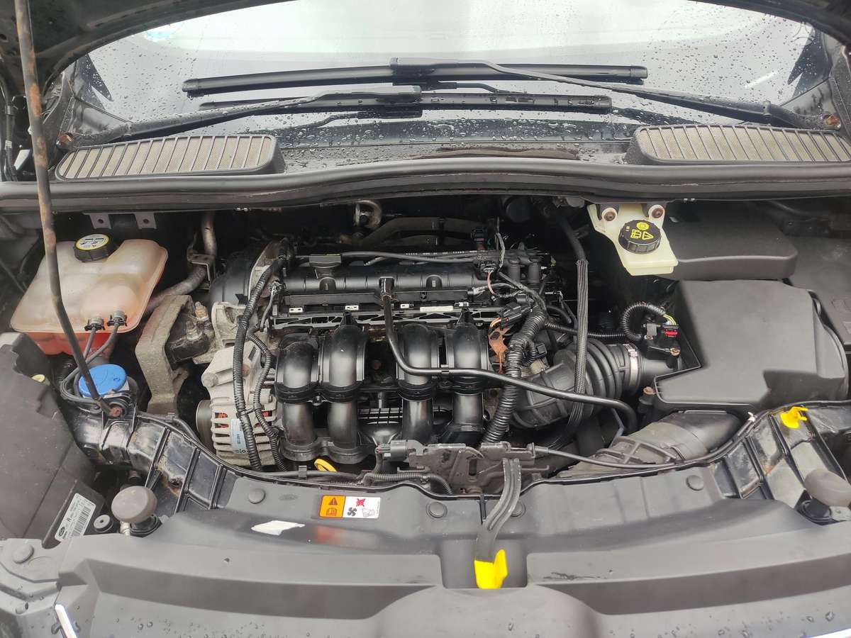 Ford C-MAX 2011 — photo 14