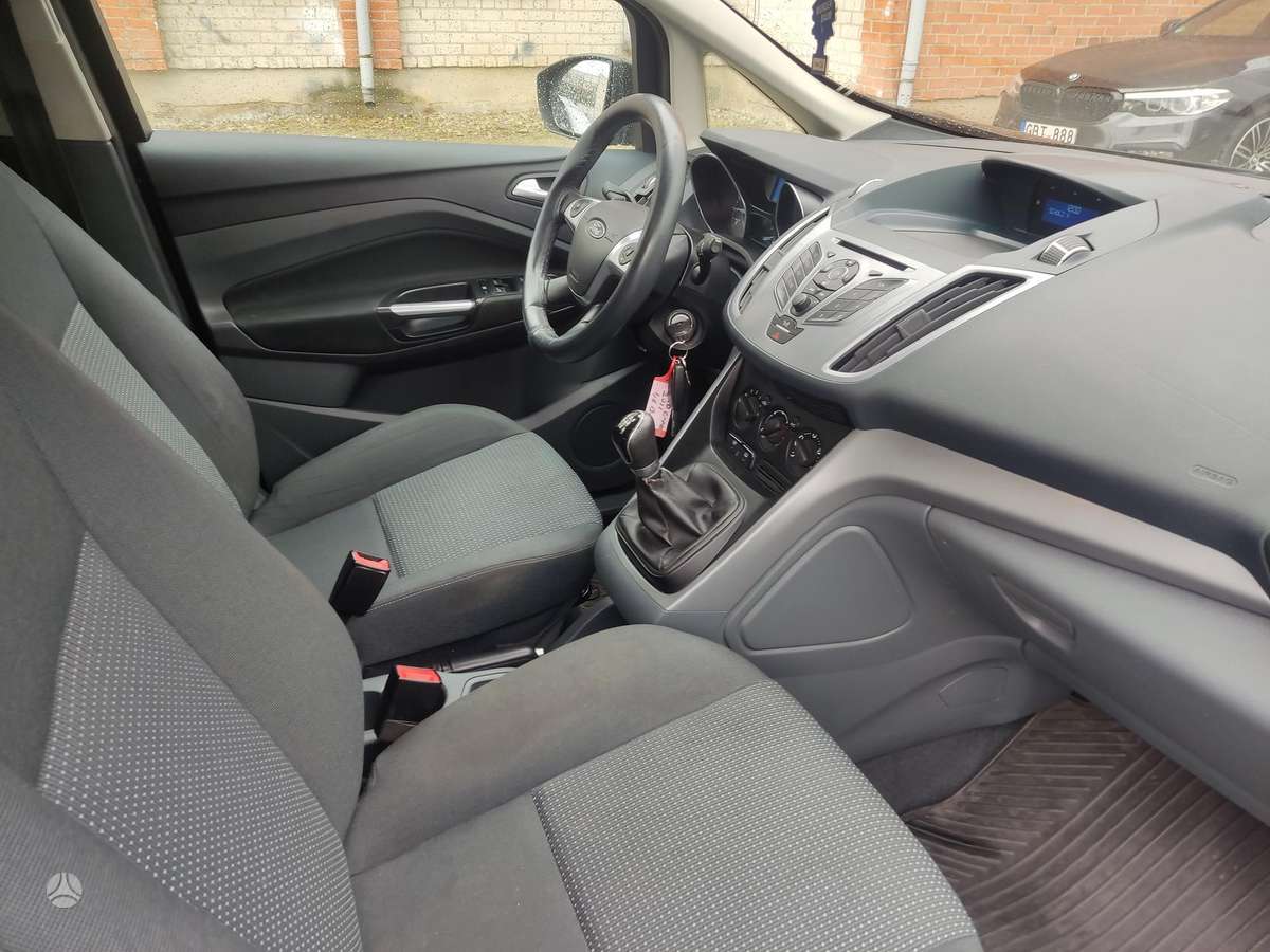 Ford C-MAX 2011 — photo 15