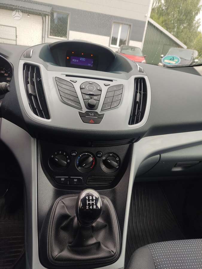 Ford C-MAX 2011 — photo 9