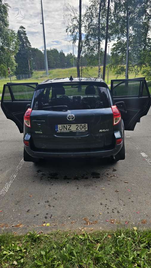 Toyota RAV4 2006 — engine 2231 cm³, 177 HP (130kW)