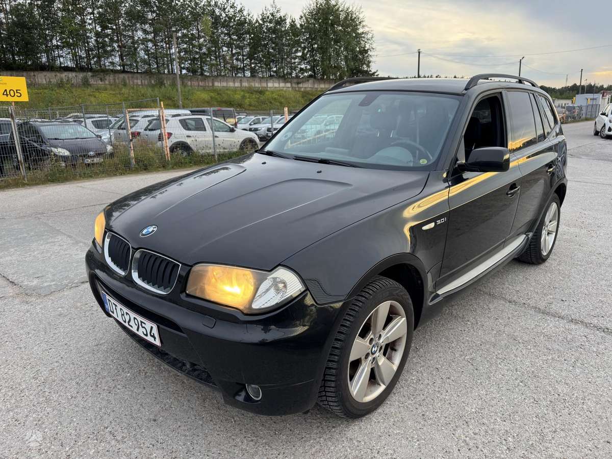 BMW X3 2004 — interior
