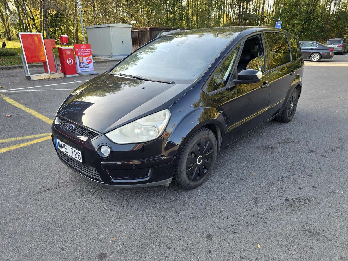 Ford S-MAX 2008 — rear view