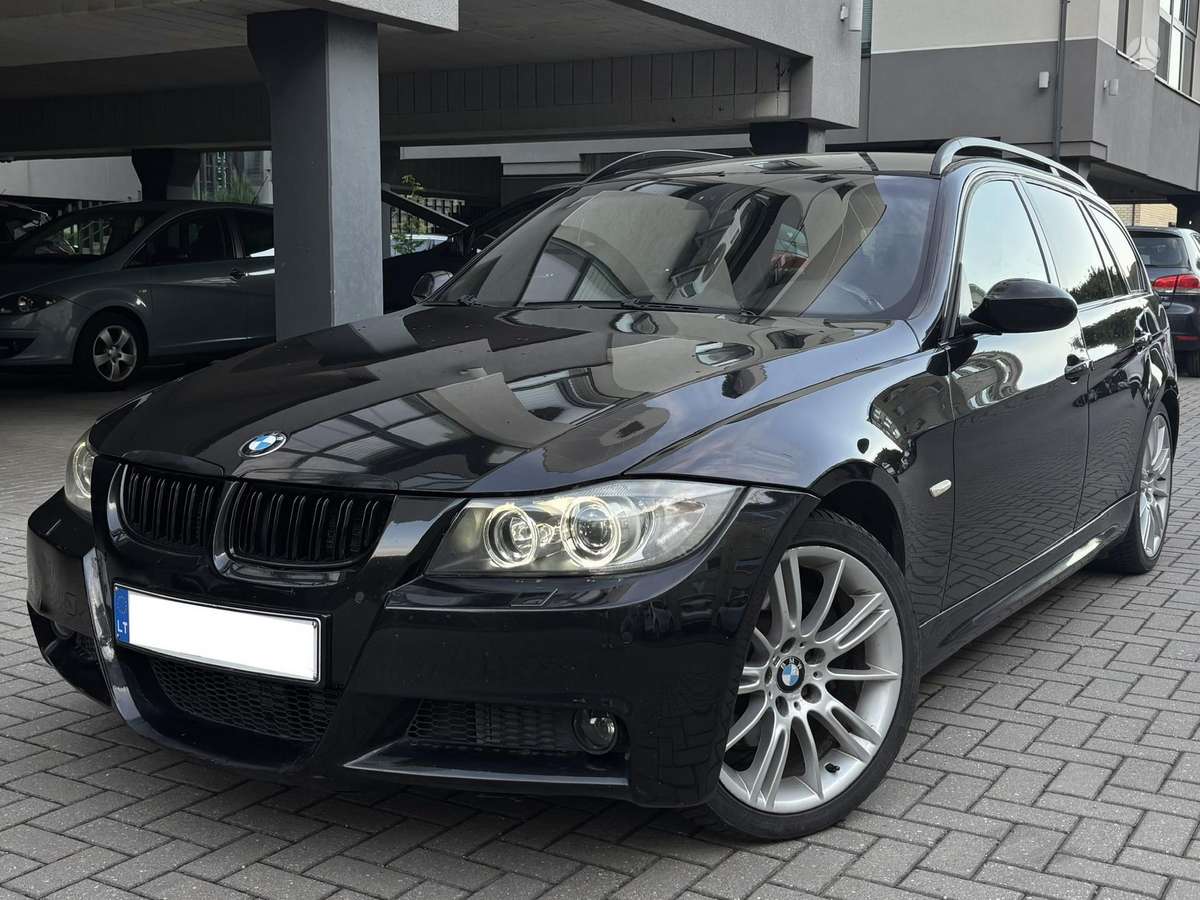 BMW 330, 2006