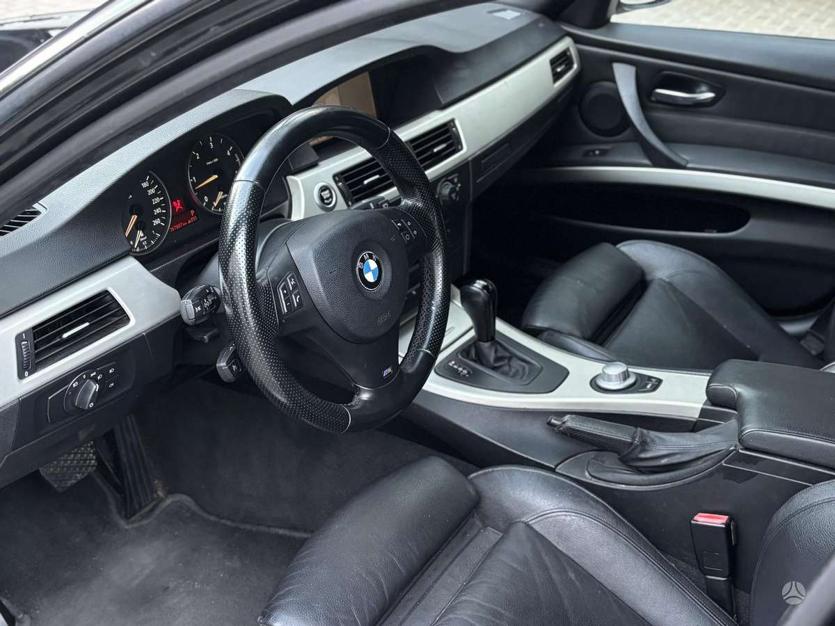 BMW 330 2006 — photo 13