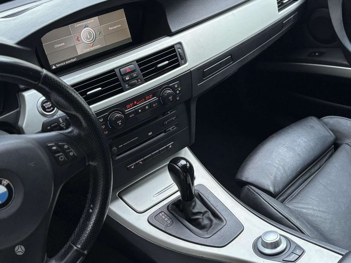 BMW 330 2006 — photo 14