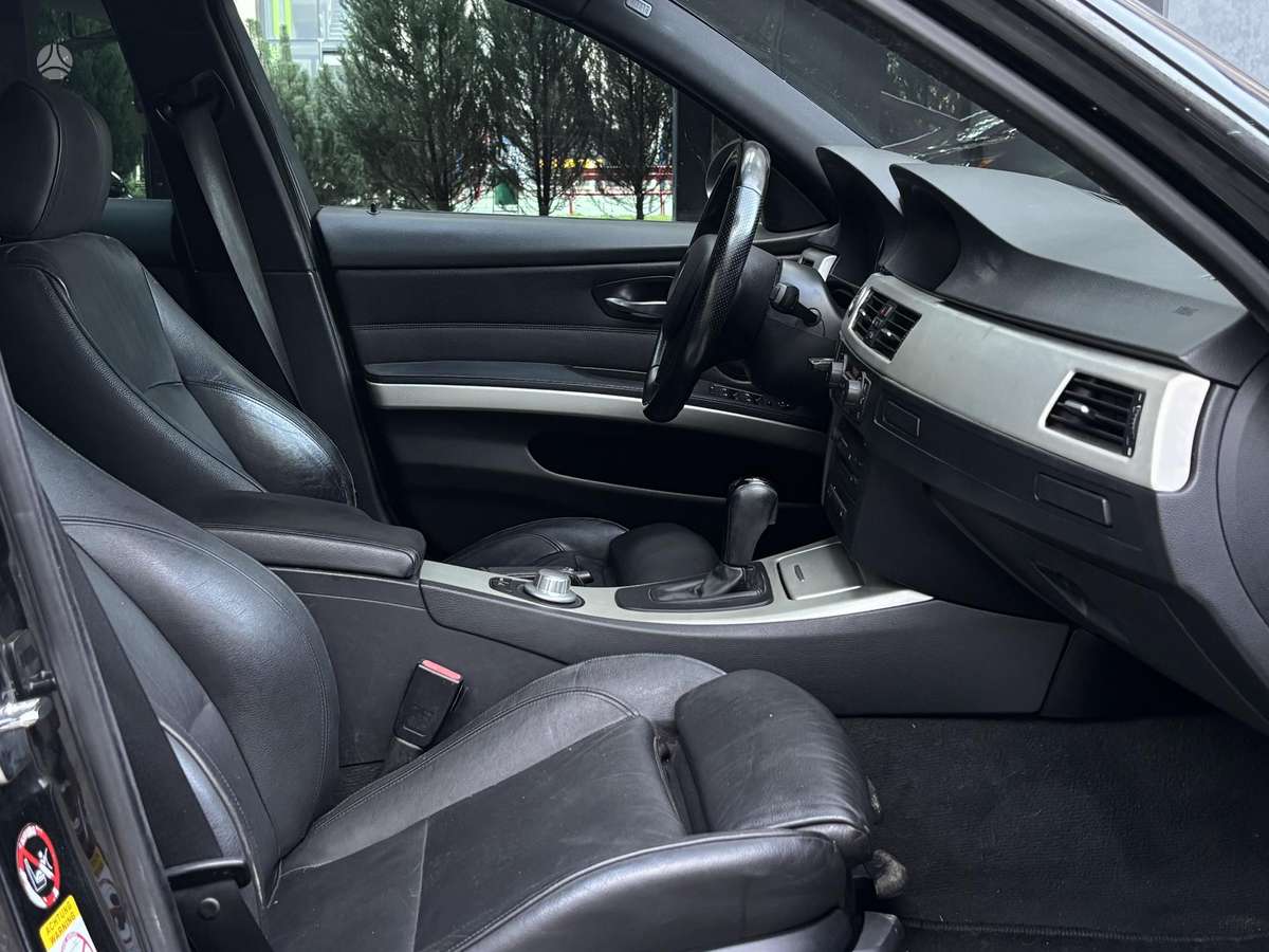 BMW 330 2006 — photo 15