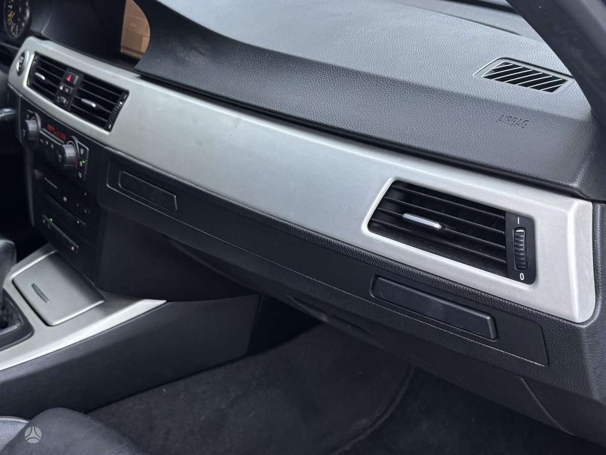 BMW 330 2006 — photo 17
