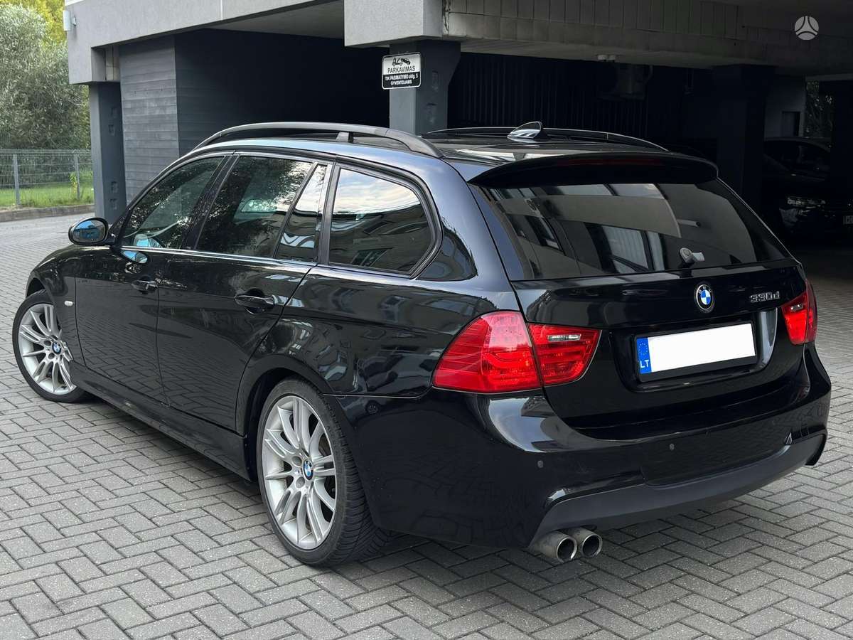BMW 330 2006 — engine 2993 cm³, 231 HP (170kW)
