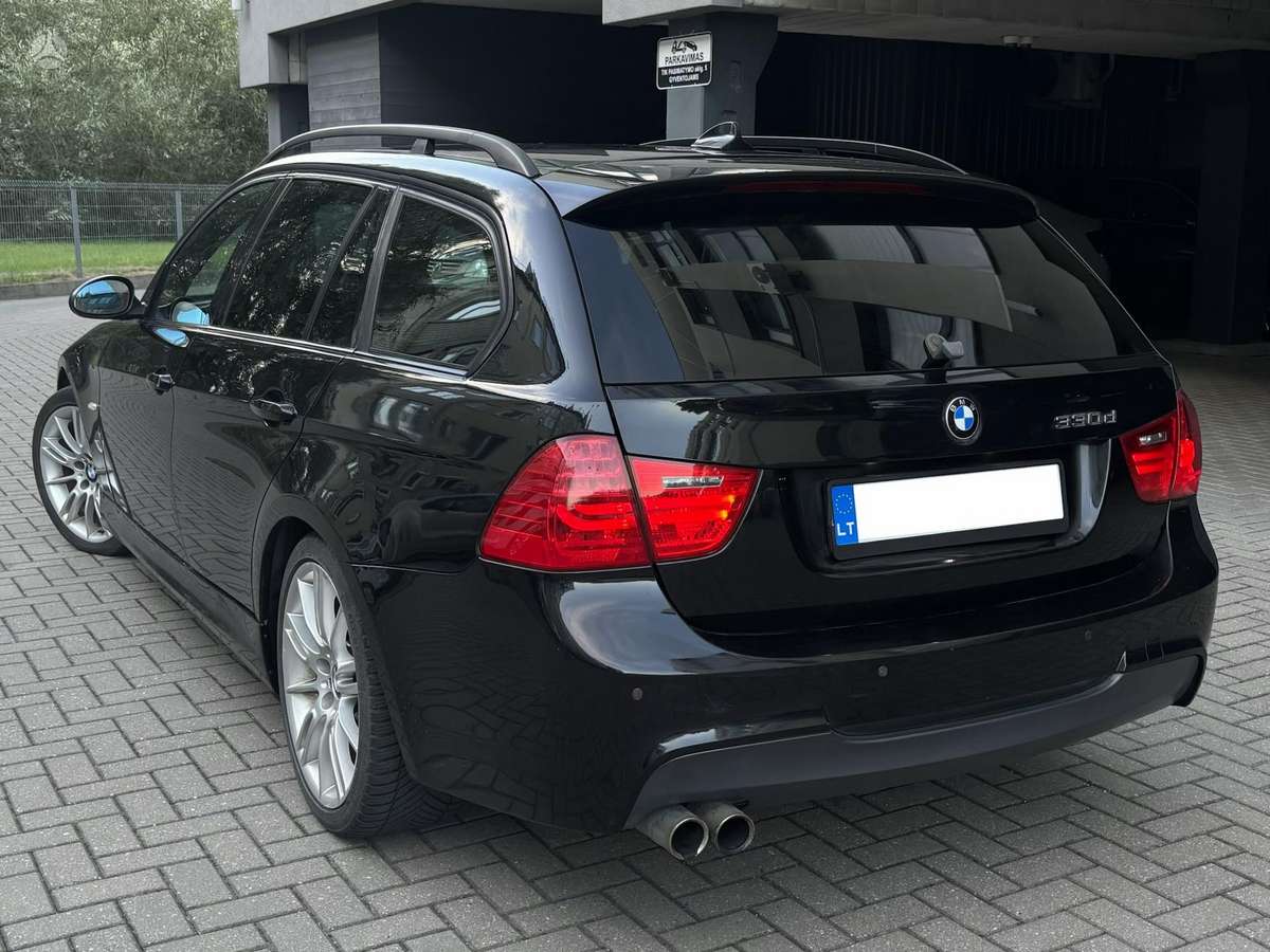 BMW 330 2006 — photo 9