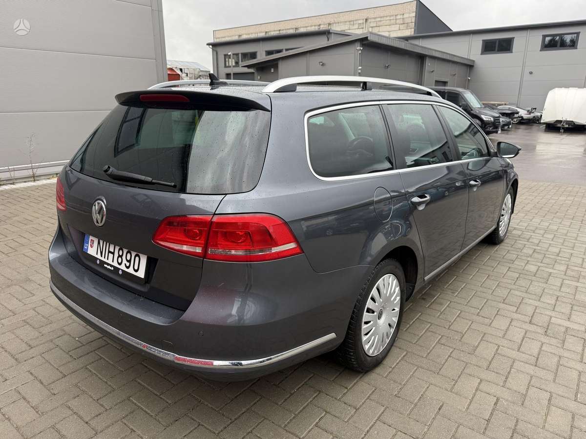 Volkswagen Passat 2011 — photo 5