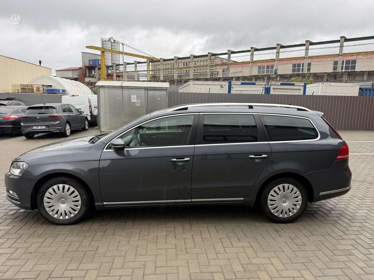 Volkswagen Passat 2011 — photo 7