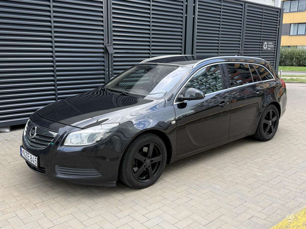 Opel Insignia 2011 — авто для ЗСУ з Європи