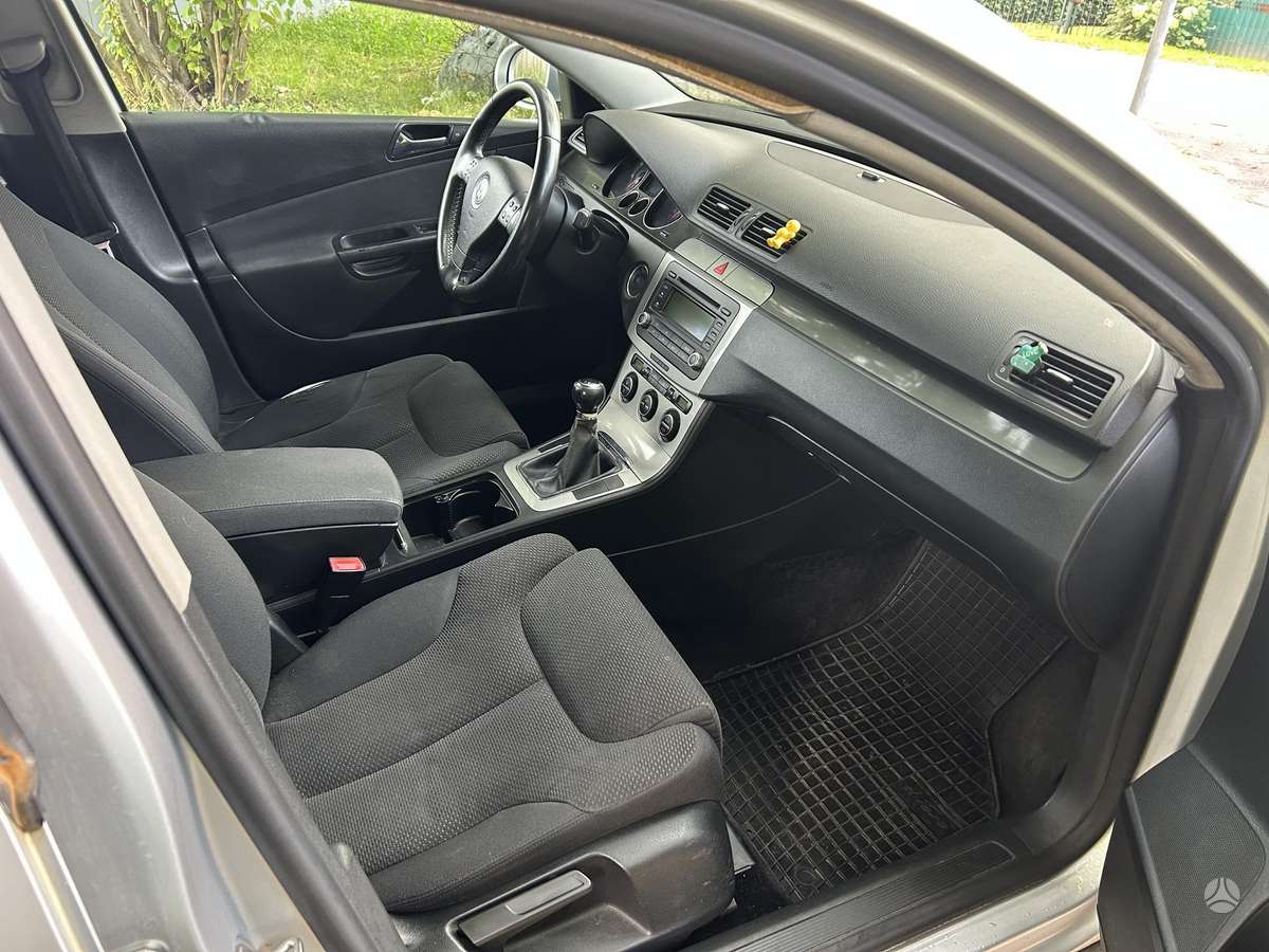 Volkswagen Passat 2006 — photo 13