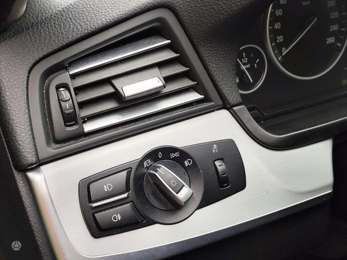 BMW 525 2012 — photo 11