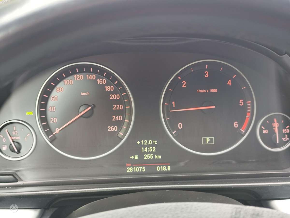 BMW 525 2012 — photo 16