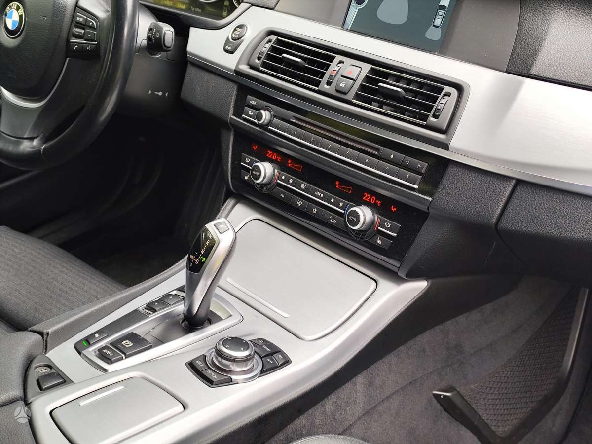BMW 525 2012 — photo 9