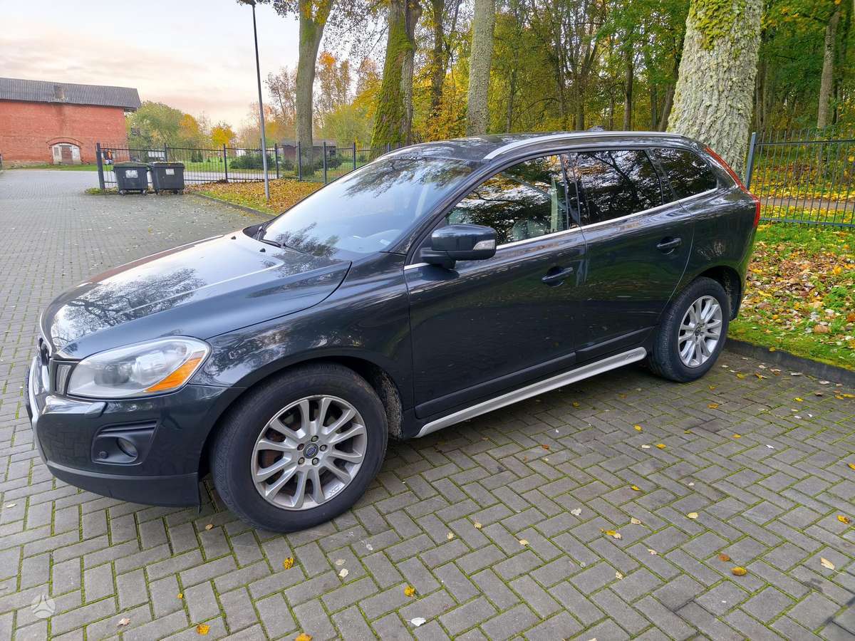 Volvo XC60 2009 — вигляд ззаду