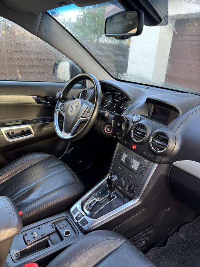 Opel Antara 2011 — photo 8