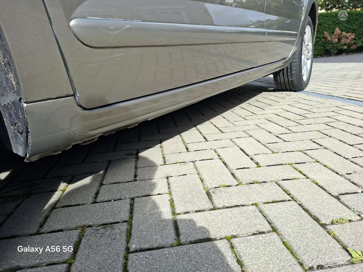 Peugeot 5008 2012 — двигун 1600 cm³