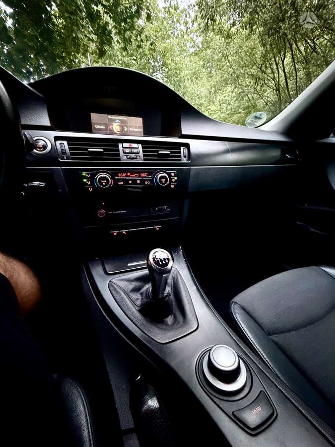 BMW 320 2006 — photo 11