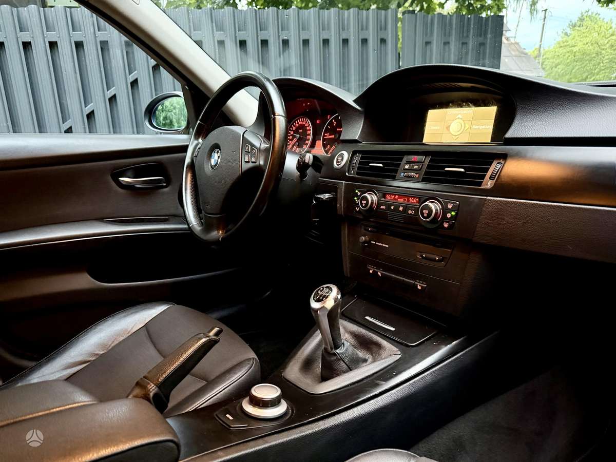 BMW 320 2006 — photo 9