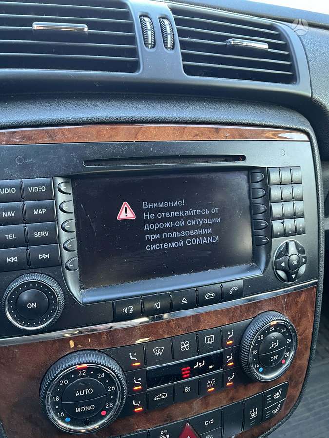 Mercedes-Benz R320 2006 — photo 10