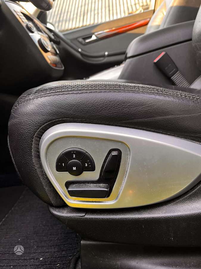Mercedes-Benz R320 2006 — photo 14