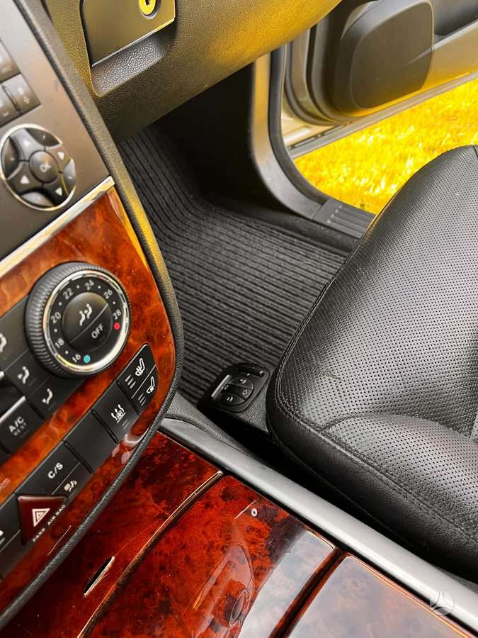 Mercedes-Benz R320 2006 — photo 15
