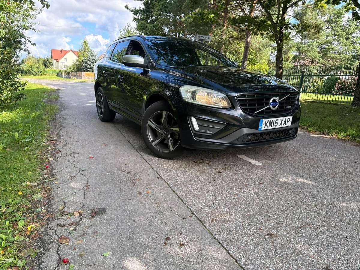 Volvo XC60 2015 — engine 2400 cm³, 215 HP (158kW)