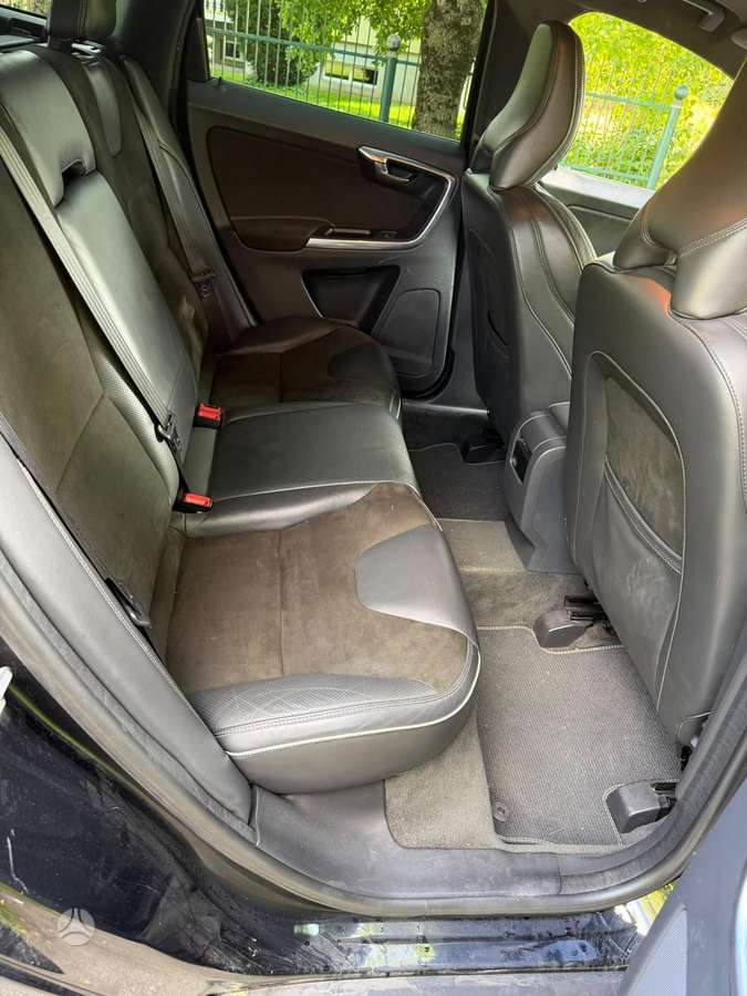 Volvo XC60 2015 — photo 7