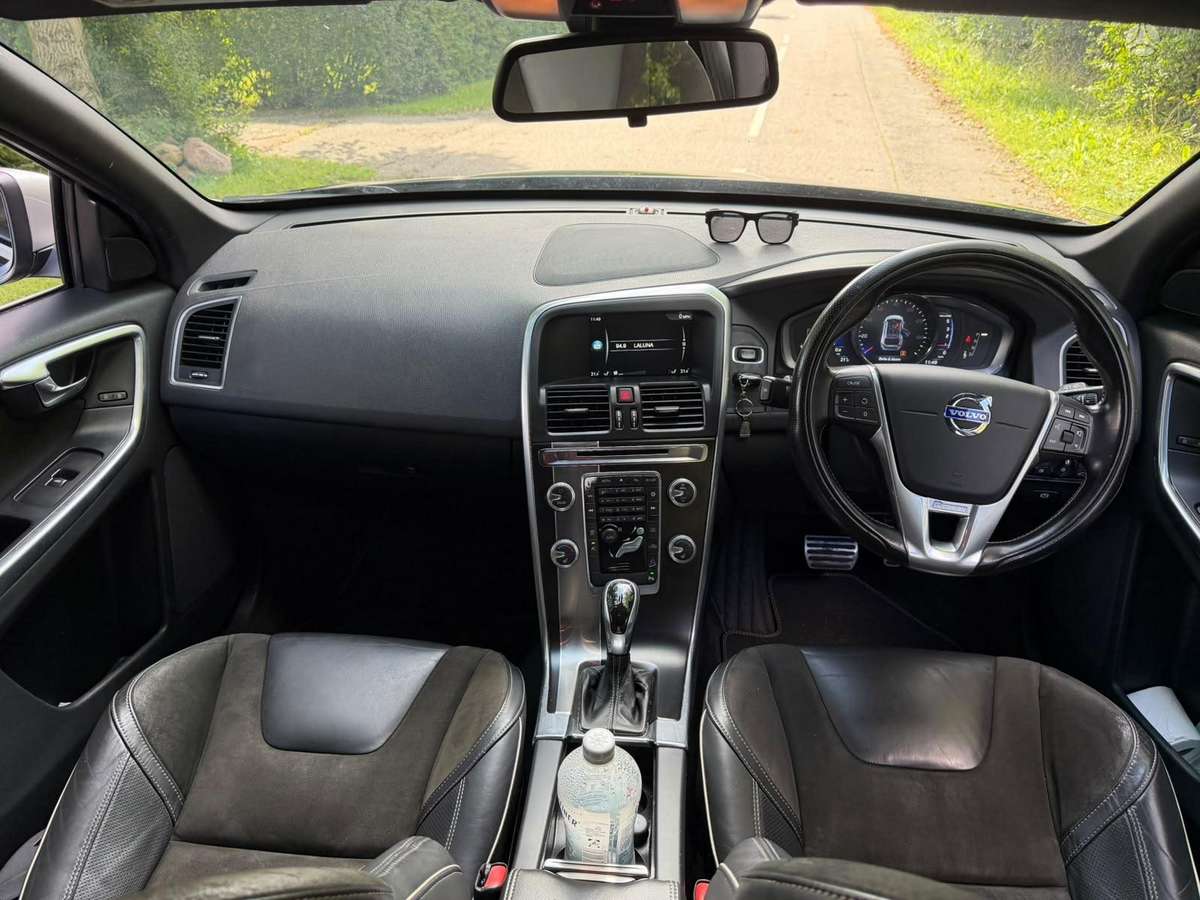 Volvo XC60 2015 — photo 9