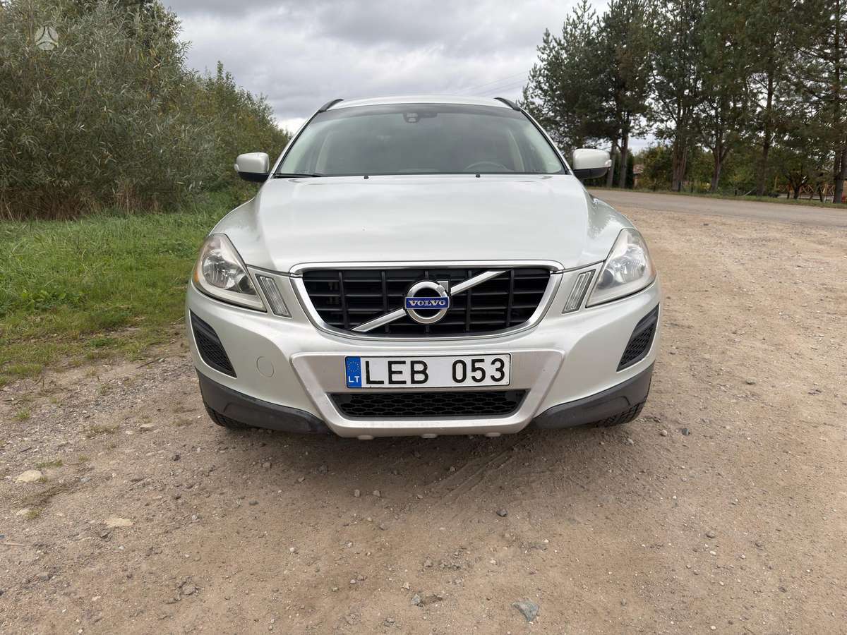 Volvo XC60 2009 — вигляд ззаду