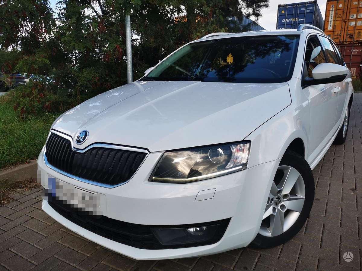 Skoda Octavia 2015 — interior