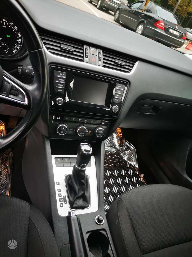 Skoda Octavia 2015 — photo 9