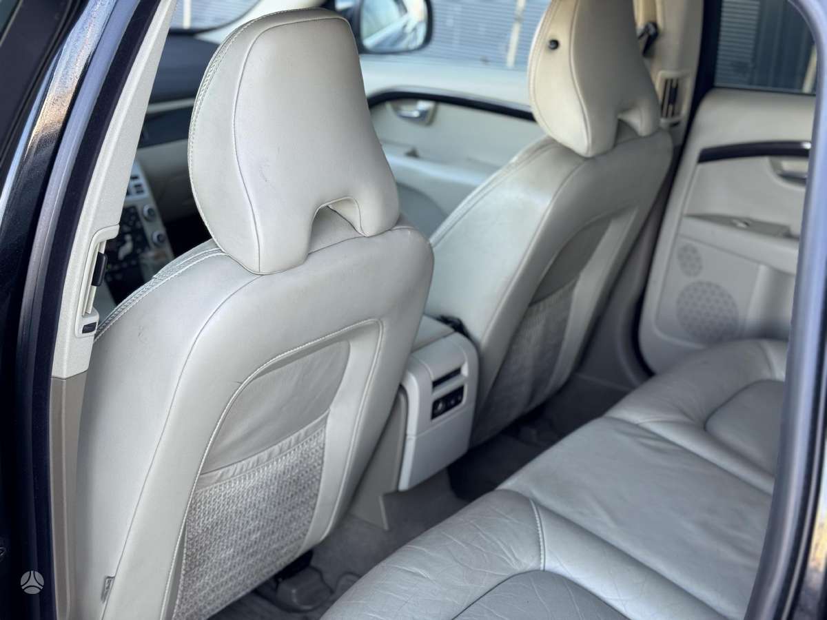 Volvo XC70 2008 — photo 10