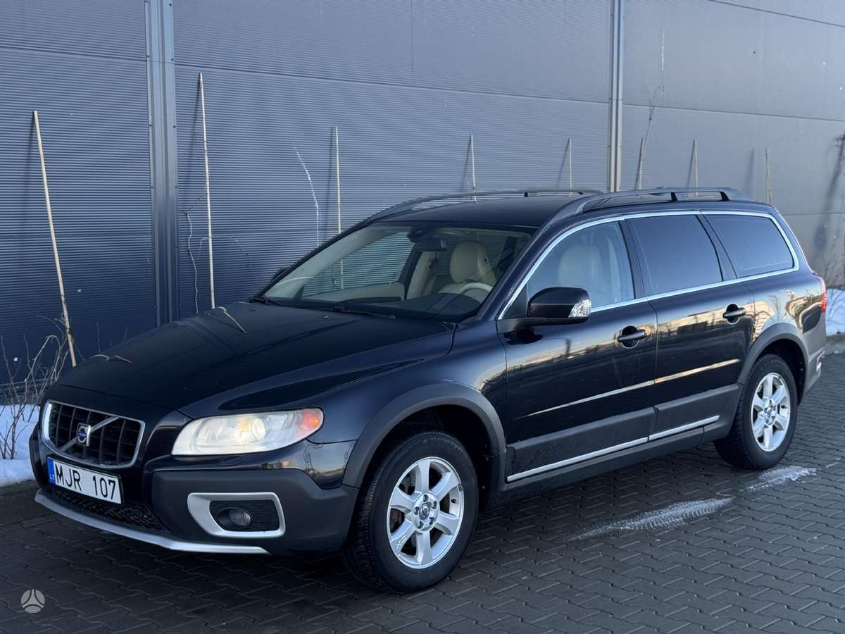 Volvo XC70 2008 — rear view